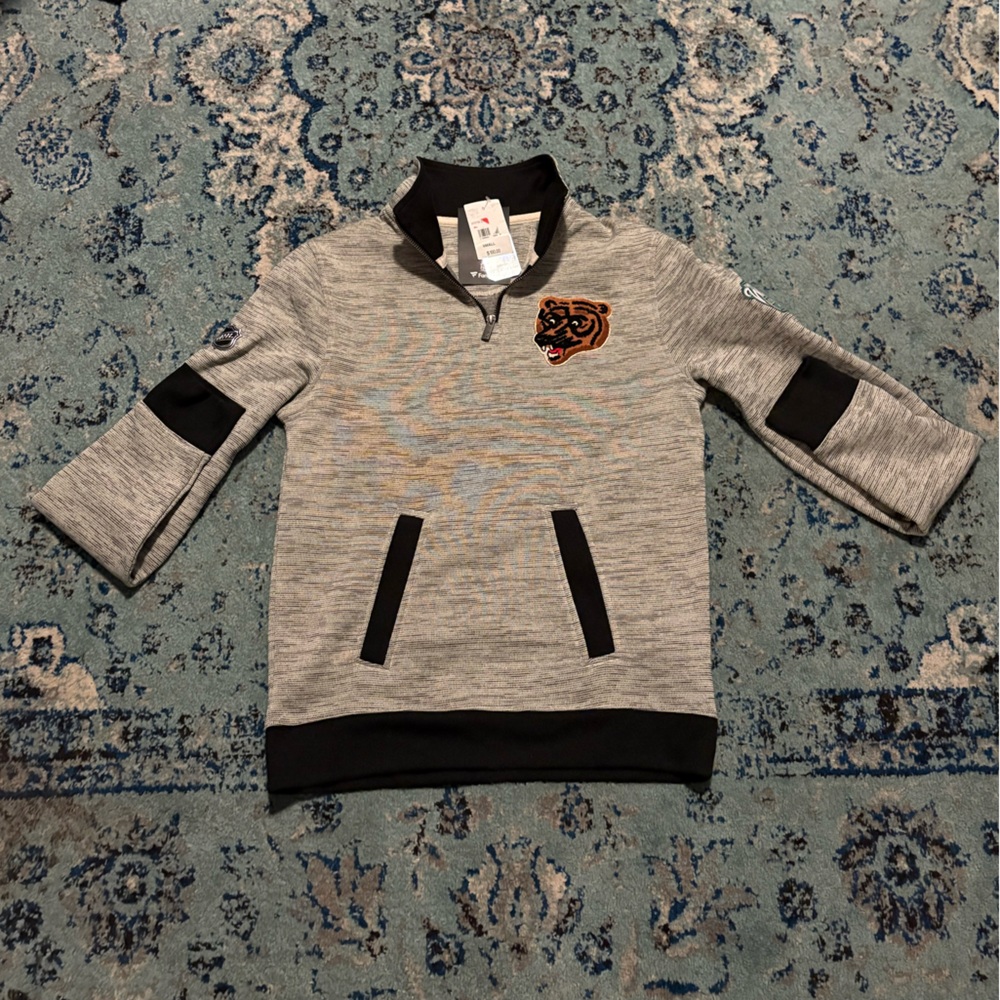 Fanatics Gray Heather Pullover with Black Trim and Team Patch